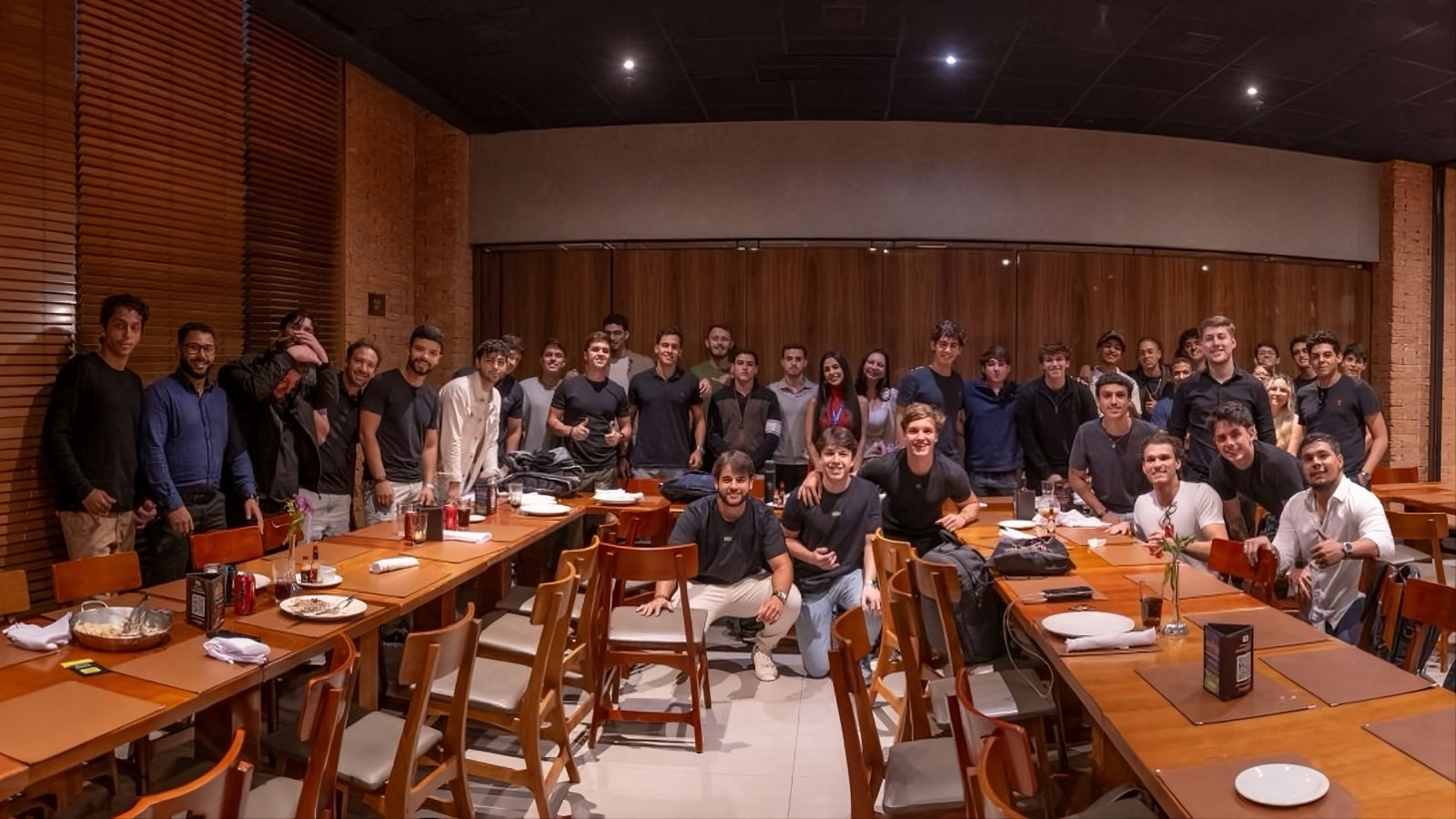 Time da Vex reunido
