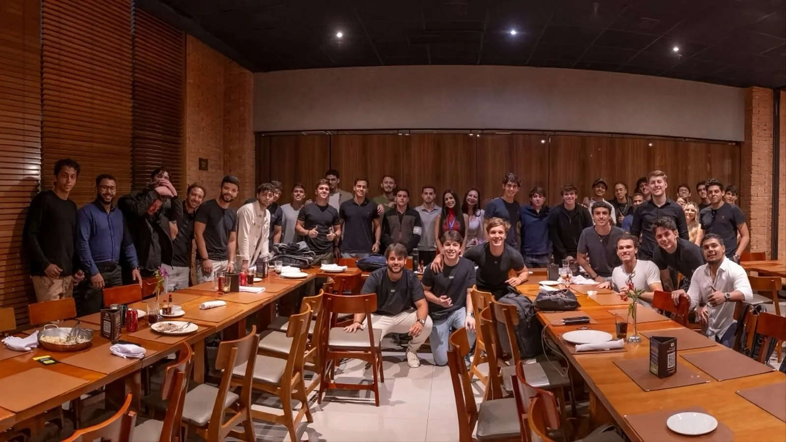 Time da Vex reunido